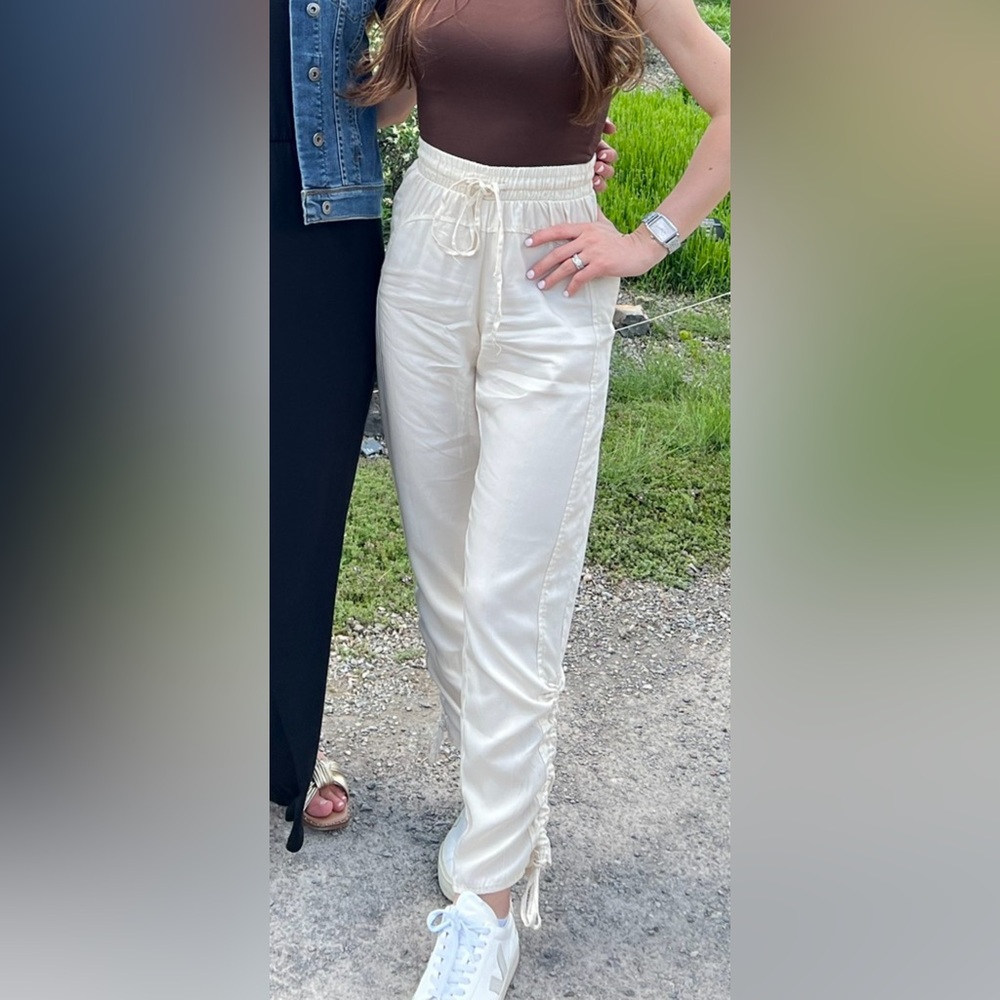 Cream pants size Xs